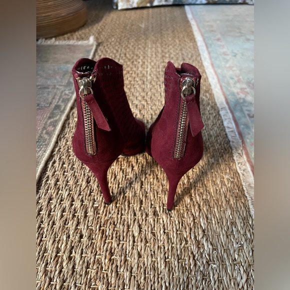 Zara Burgundy Red Perforated Suede Peep-Toe Booties Size 37 - Picture 3 of 11